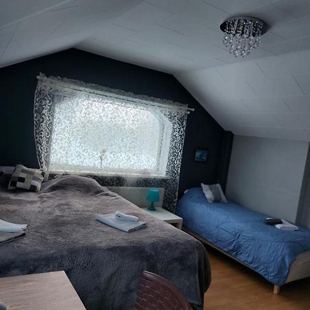 Njarthvik Twin Room With Shared Bathroom מראה חיצוני תמונה